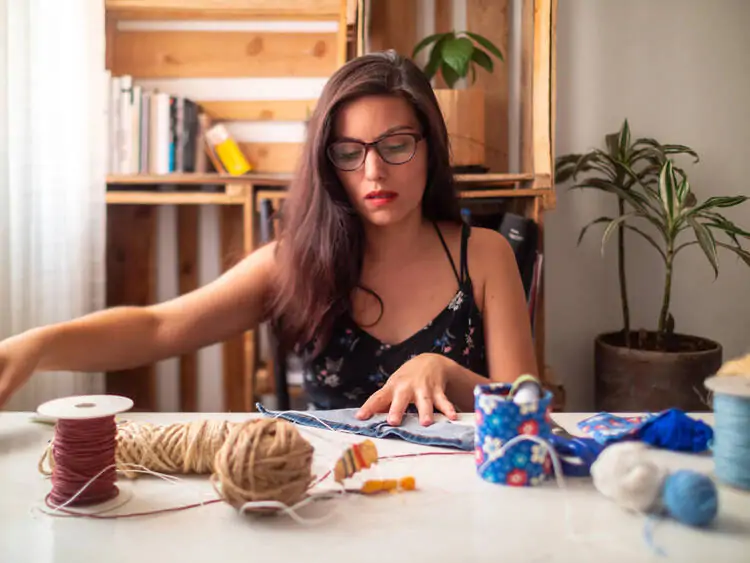 Craft Hobbies That Stay-at-Home Moms Can Sell for Profit