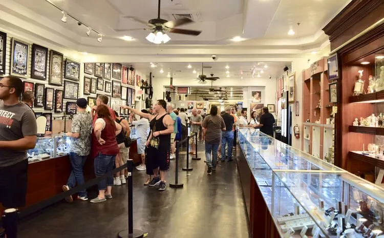 The wealthy are using pawn shops to finance their business ideas