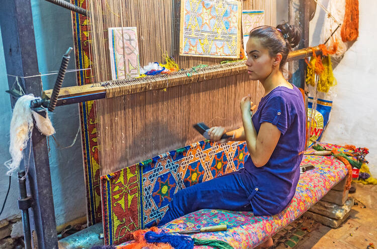 How to Start a Rug Making Business