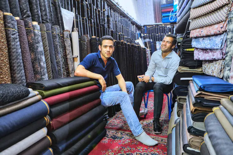 Places Fabric Stores Buy Their Fabric at Wholesale Price