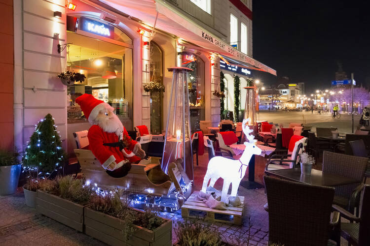 Restaurant Christmas Decoration ideas