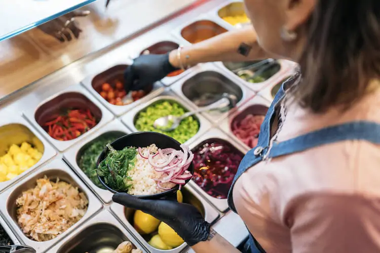 How to Start a Salad Bar Business