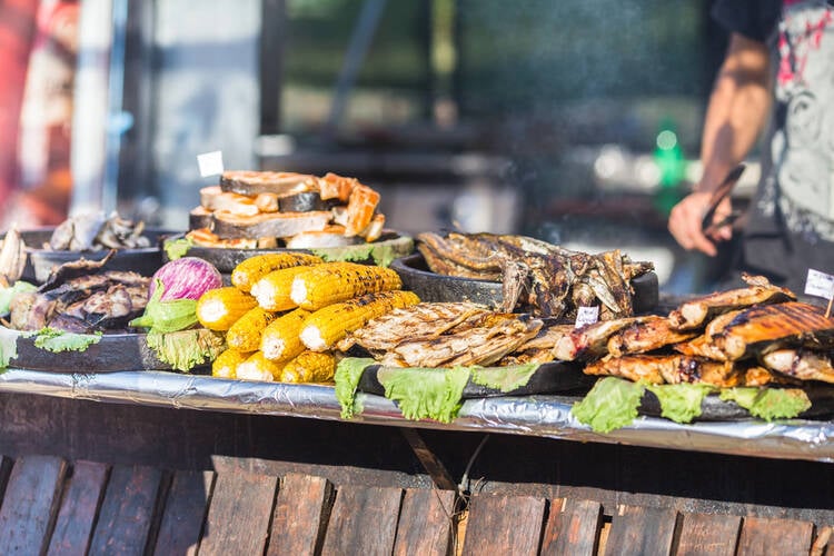 How to Start a Roadside BBQ Stand Business