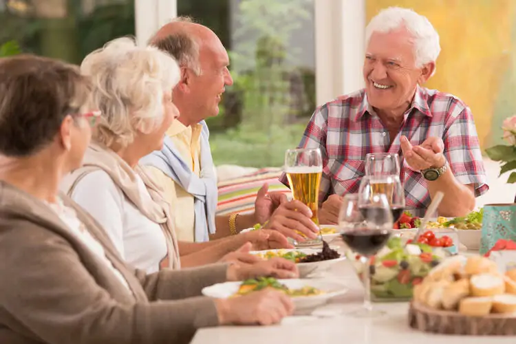 Christmas Activities for Seniors in Assisted Living