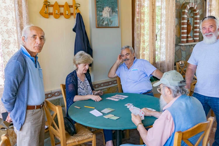 November Activities for Seniors in Assisted Living Facilities
