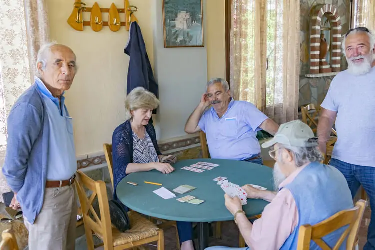 November Activities for Seniors in Nursing Homes