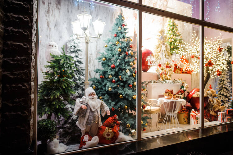Toy Store Christmas Window Display ideas