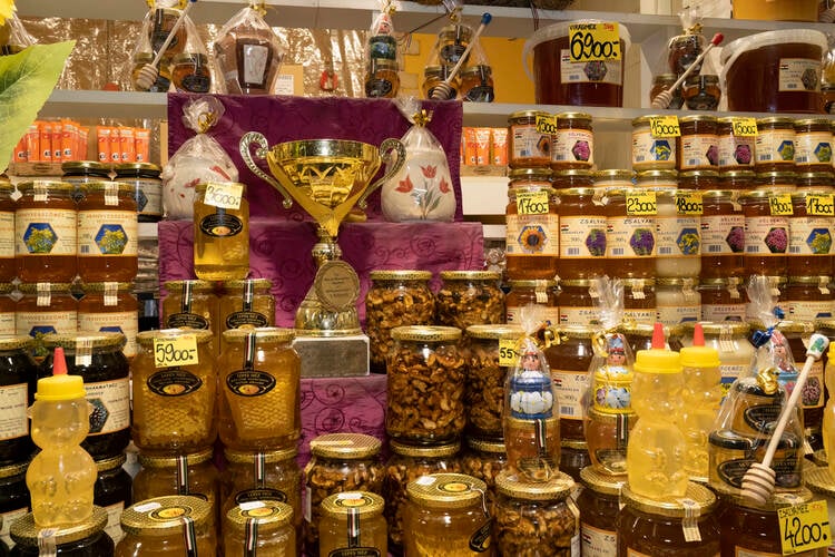 Honey Product ideas That Sell Fast With Good Margin