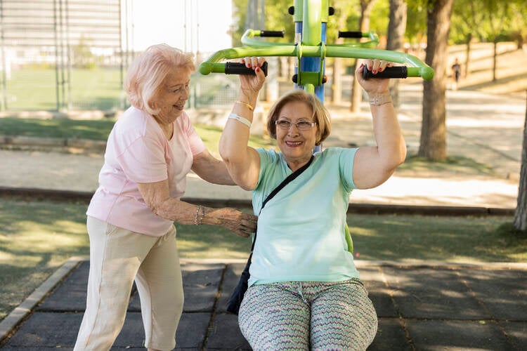 June Activities for Seniors in Assisted Living