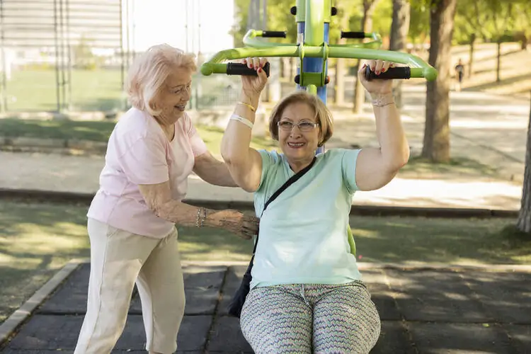 June Activities for Seniors in Assisted Living