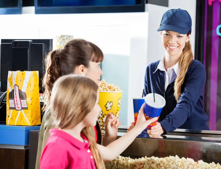 25 High School Concession Stand Food ideas That Students and Staff Love